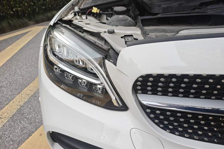 Used Mercedes-Benz C-Class 2020 C 200 L Fashion Model Right Front Headlight