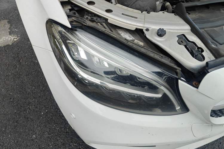 Used Mercedes-Benz C-Class 2020 Restyled C 200 L Fashion Edition Sport Version Right Front Headlight