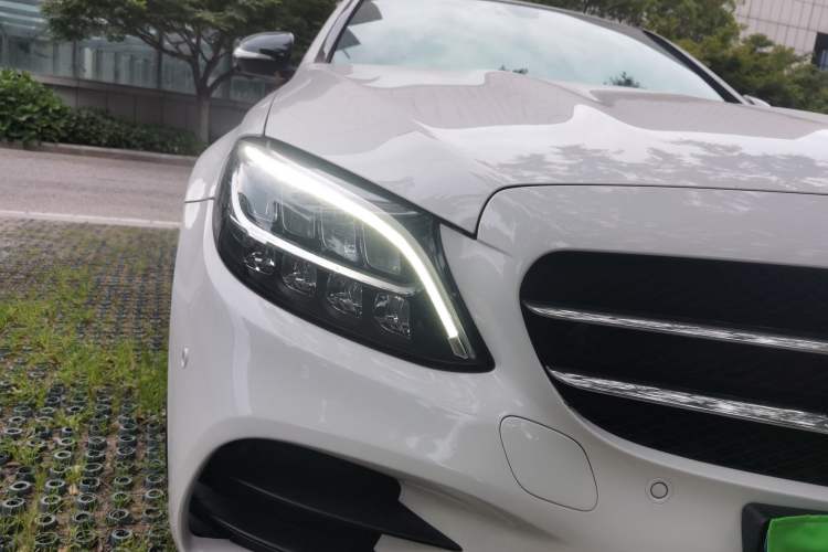 Used Mercedes-Benz C-Class 2020 Restyled C 260 Sport Edition Right Front Headlight