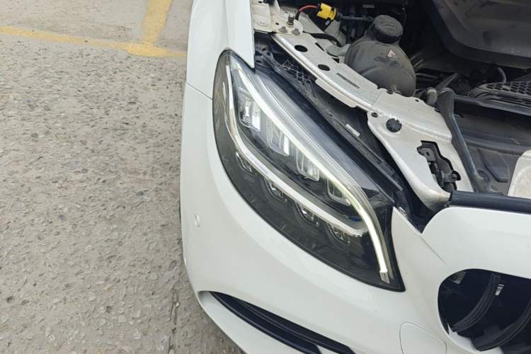 Used Mercedes-Benz C-Class 2020 C 200 L Fashion Edition Sport Version Right Front Headlight
