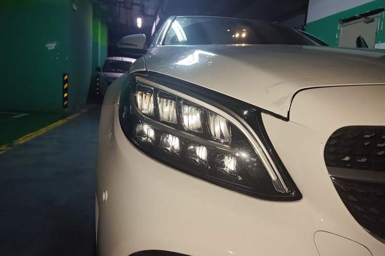 Used Mercedes-Benz C-Class 2020 C 200 L Fashion Edition Sport Version Right Front Headlight