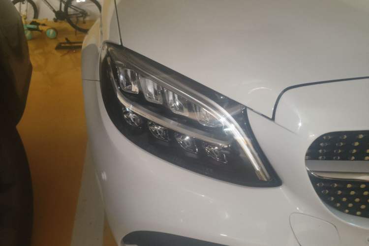 Used Mercedes-Benz C-Class 2020 C 200 L Fashion Edition Sport Version Right Front Headlight