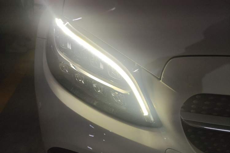 Used Mercedes-Benz C-Class 2020 Updated C 200 L Fashion Edition Right Front Headlight