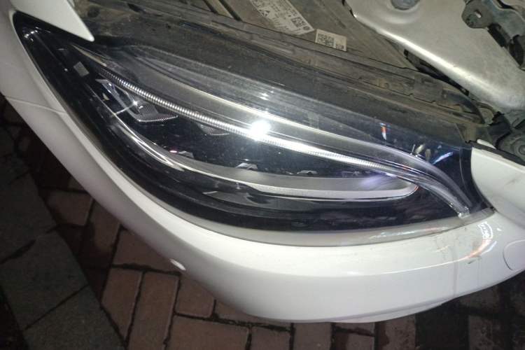 Used Mercedes-Benz C-Class 2020 Restyled C 200 L Fashion Edition Sport Version Right Front Headlight