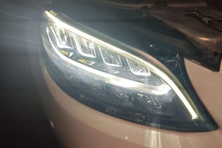Used Mercedes-Benz C-Class 2020 Restyled C 260 L Sport Edition Right Front Headlight