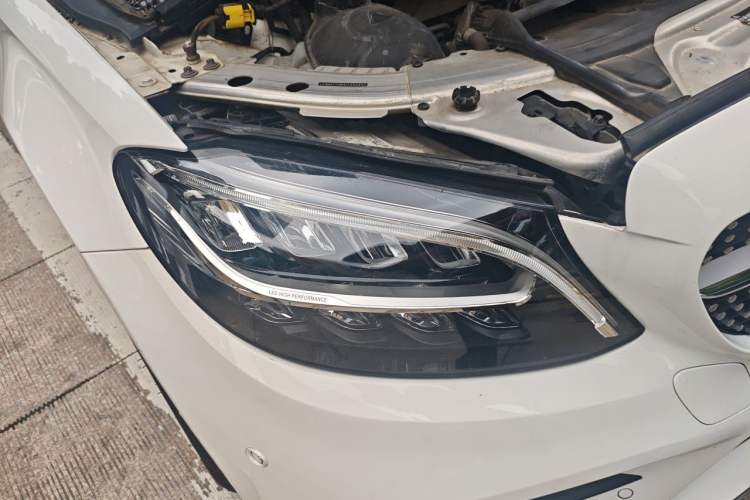 Used Mercedes-Benz C-Class 2020 C 200 L Fashion Edition Sport Version Right Front Headlight
