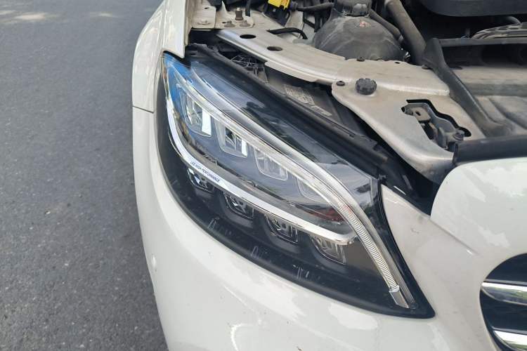 Used Mercedes-Benz C-Class 2020 Restyled C 260 Sport Edition Right Front Headlight