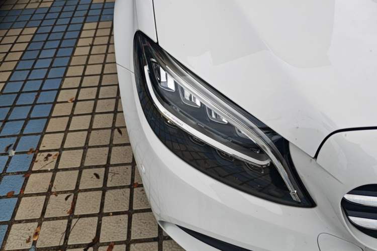 Used Mercedes-Benz C-Class 2020 Restyled C 260 Sport Edition Right Front Headlight