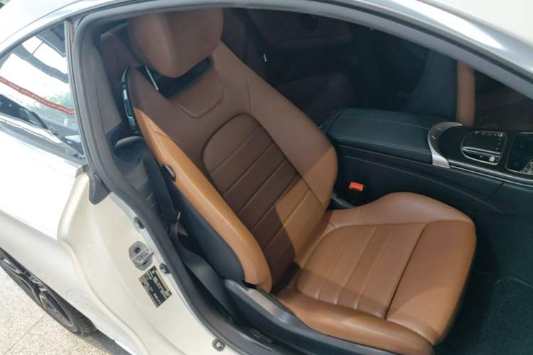 Used Mercedes-Benz C-Class 2020 C 260 Coupe Right Front Seat