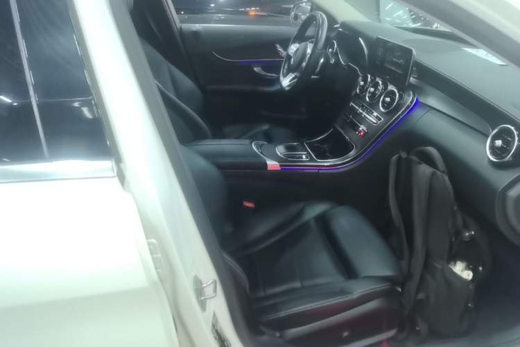 Used Mercedes-Benz C-Class 2020 Restyled C 200 L Fashion Edition Sport Version Right Front Seat