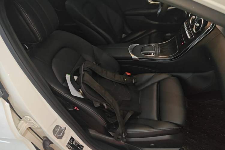 Used Mercedes-Benz C-Class 2020 Restyled C 260 L Sport Edition Right Front Seat