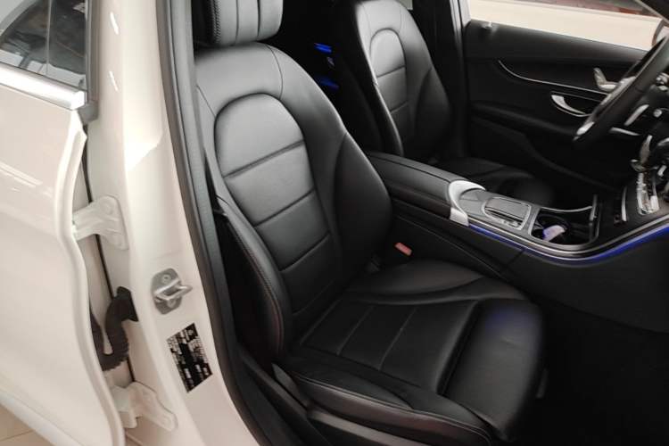 Used Mercedes-Benz C-Class 2020 Restyled C 200 L Fashion Edition Sport Version Right Front Seat