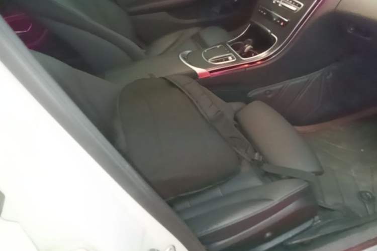 Used Mercedes-Benz C-Class 2020 Restyled C 200 L Fashion Edition Sport Version Right Front Seat