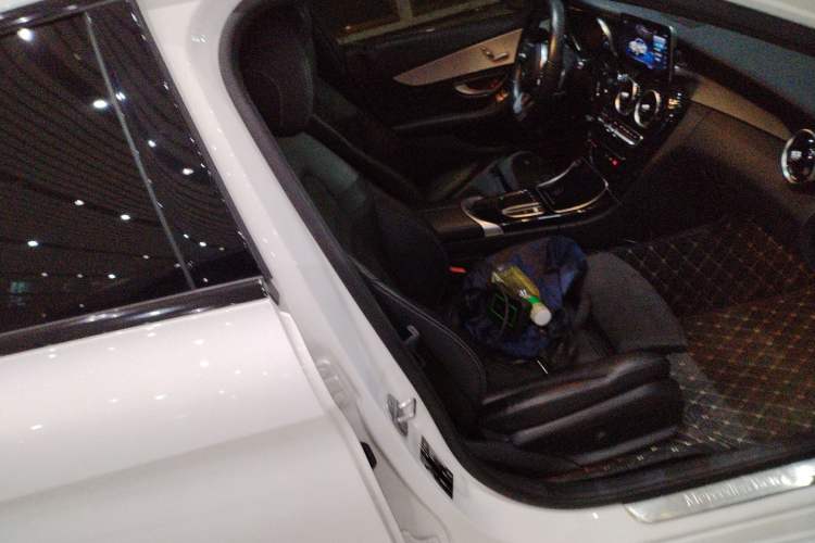 Used Mercedes-Benz C-Class 2020 C 260 Sport Edition Right Front Seat