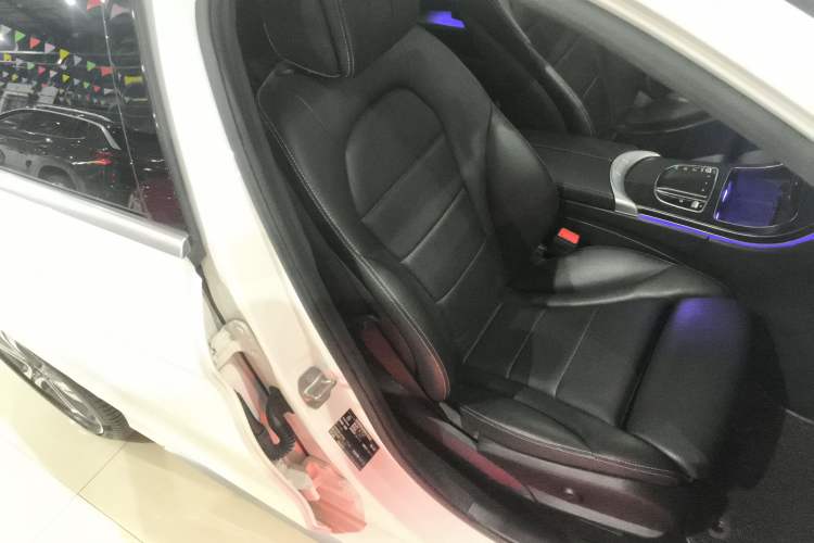 Used Mercedes-Benz C-Class 2020 Restyled C 260 L Sport Edition Right Front Seat