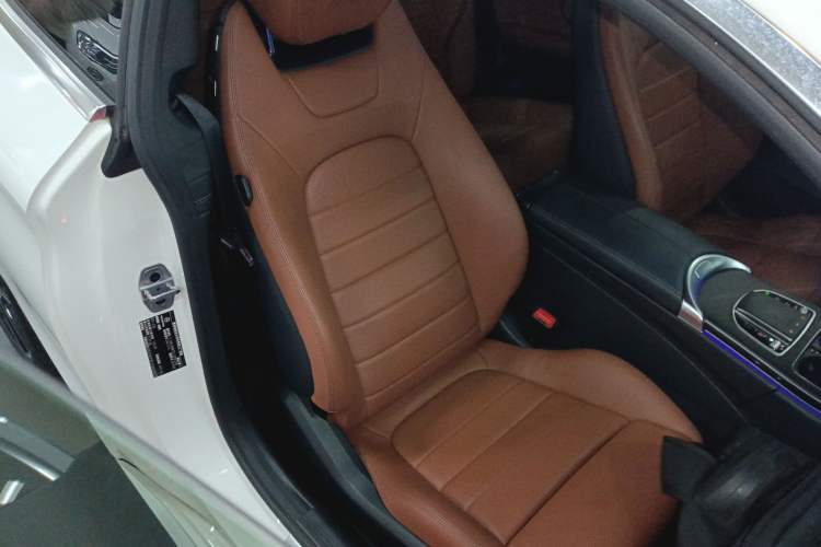 Used Mercedes-Benz C-Class 2020 C 260 4MATIC Coupe Right Front Seat