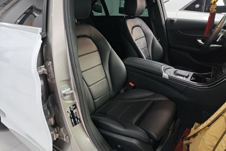 Used Mercedes-Benz C-Class 2020 C 200 L Fashion Edition Sport Version Right Front Seat