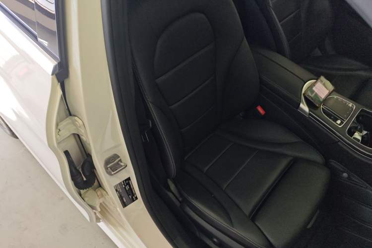 Used Mercedes-Benz C-Class 2020 C 200 station wagon Right Front Seat