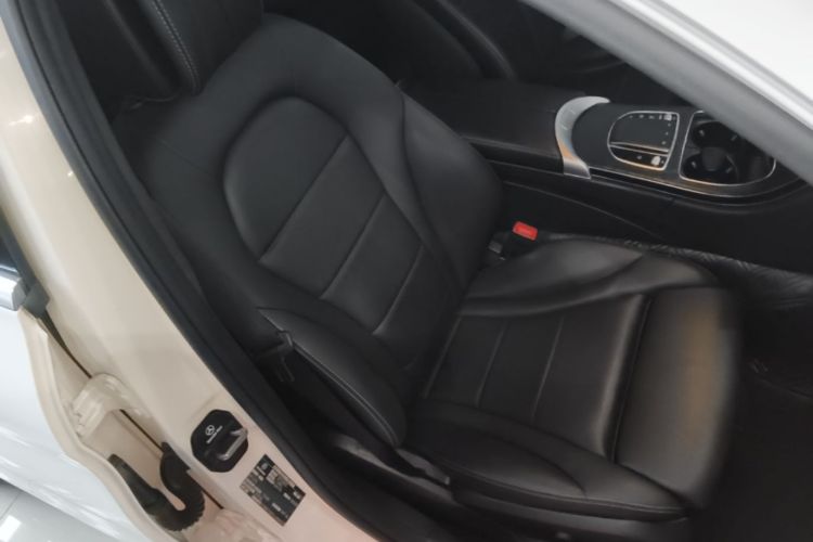 Used Mercedes-Benz C-Class 2020 Restyled C 200 L Fashion Edition Sport Version Right Front Seat