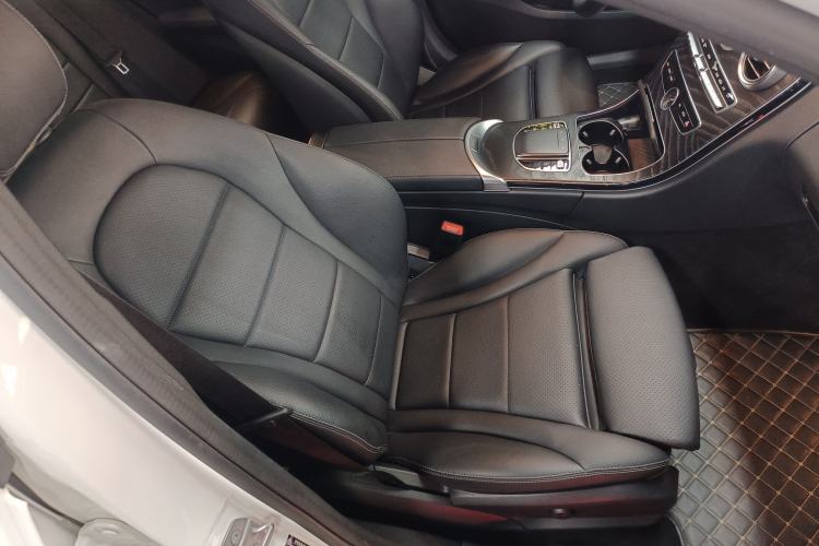 Used Mercedes-Benz C-Class 2020 Facelifted C 260 Estate Right Front Seat