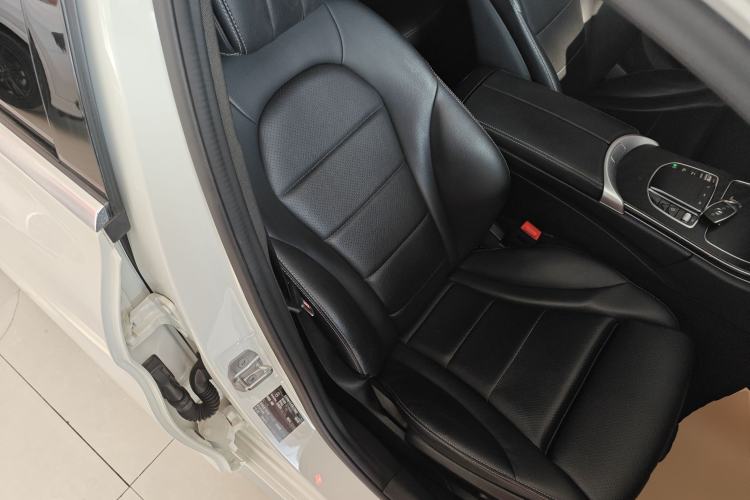 Used Mercedes-Benz C-Class 2020 Restyled C 200 L Fashion Edition Sport Version Right Front Seat