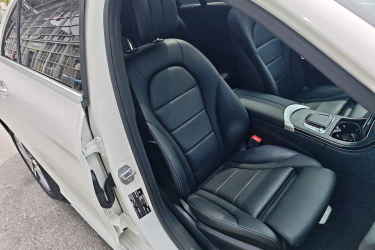 Used Mercedes-Benz C-Class 2020 Restyled C 260 L Sport Edition Right Front Seat