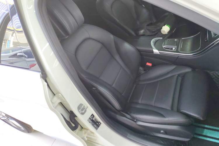 Used Mercedes-Benz C-Class 2020 C 260 L Sport Edition Right Front Seat