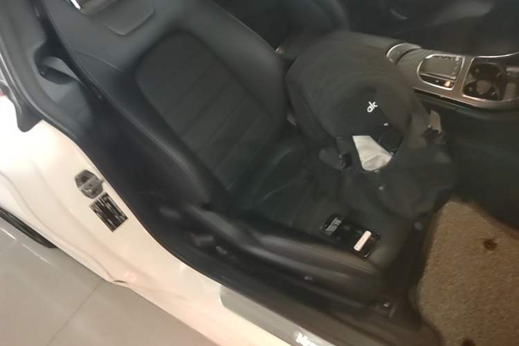 Used Mercedes-Benz C-Class 2020 C 260 Coupe Right Front Seat