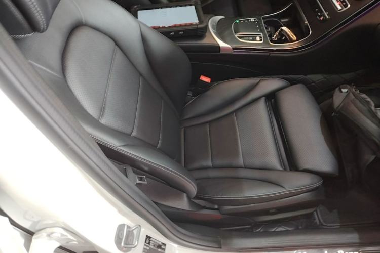 Used Mercedes-Benz C-Class 2020 Restyled C 260 L Sport Edition Right Front Seat