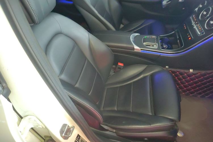 Used Mercedes-Benz C-Class 2020 Restyled C 200 L Fashion Edition Sport Version Right Front Seat