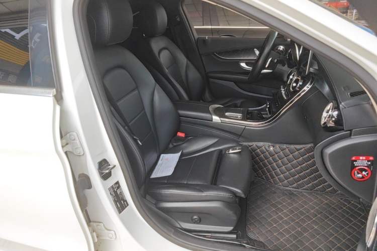 Used Mercedes-Benz C-Class 2020 C 200 L Fashion Edition Sport Version Right Front Seat