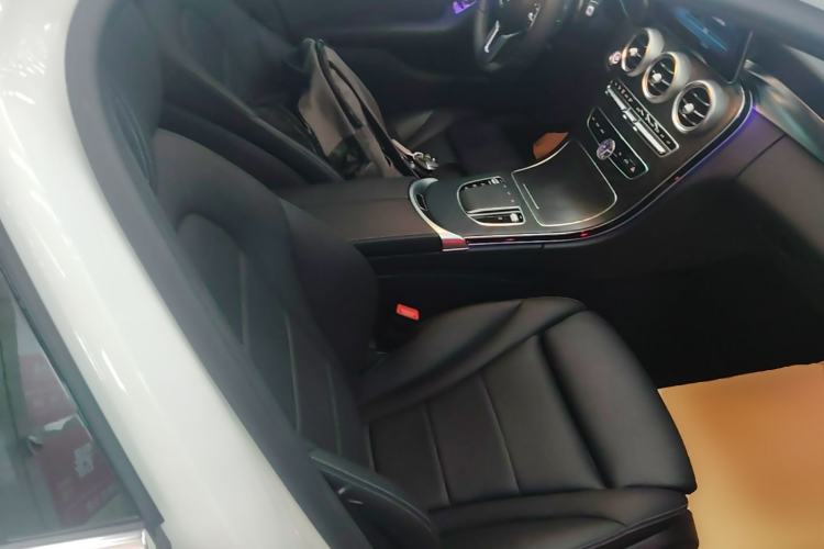 Used Mercedes-Benz C-Class 2020 Facelifted C 260 Estate Right Front Seat