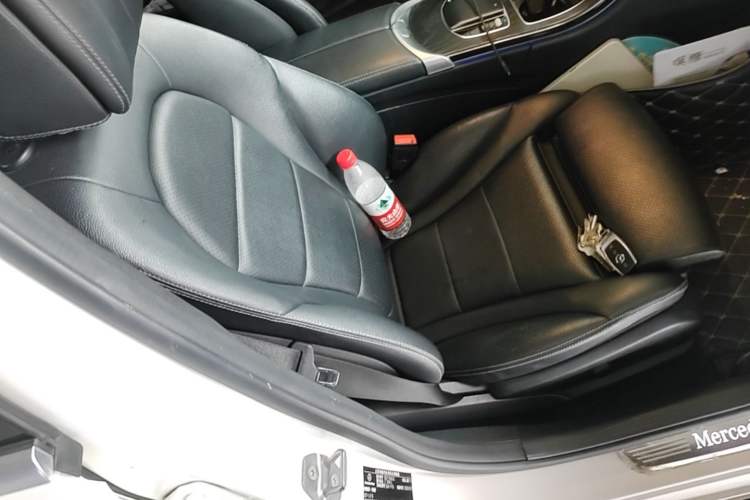 Used Mercedes-Benz C-Class 2020 Restyled C 200 L Fashion Edition Sport Version Right Front Seat