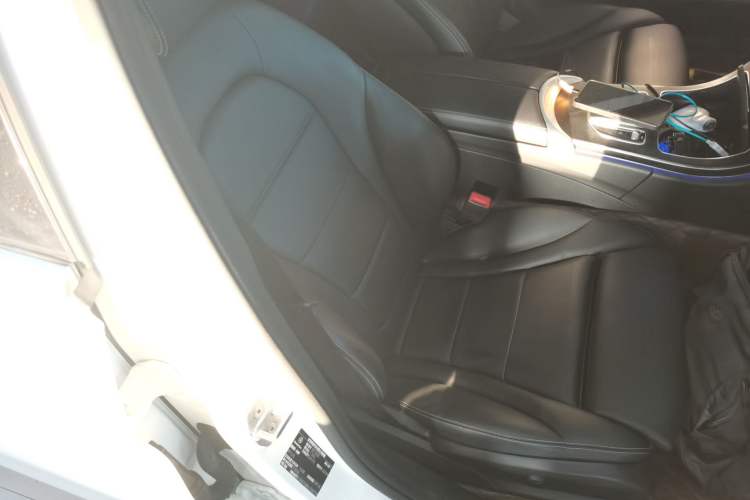 Used Mercedes-Benz C-Class 2020 Restyled C 200 L Fashion Edition Sport Version Right Front Seat