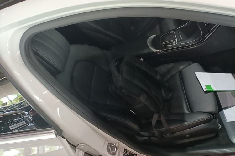 Used Mercedes-Benz C-Class 2020 Restyled C 260 L Sport Edition Right Front Seat
