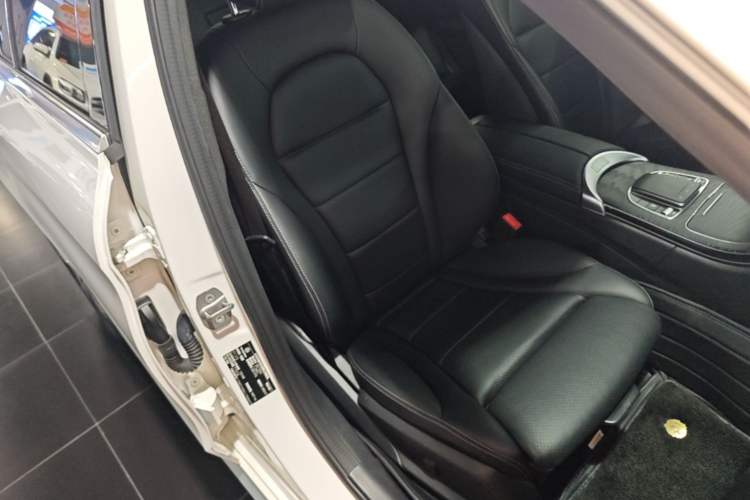 Used Mercedes-Benz C-Class 2020 Restyled C 260 L Sport Edition Right Front Seat