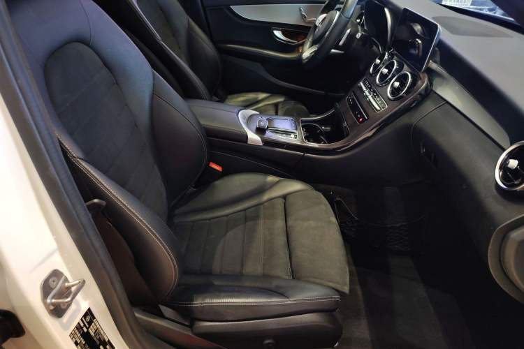 Used Mercedes-Benz C-Class 2020 C 260 Sport Edition Right Front Seat