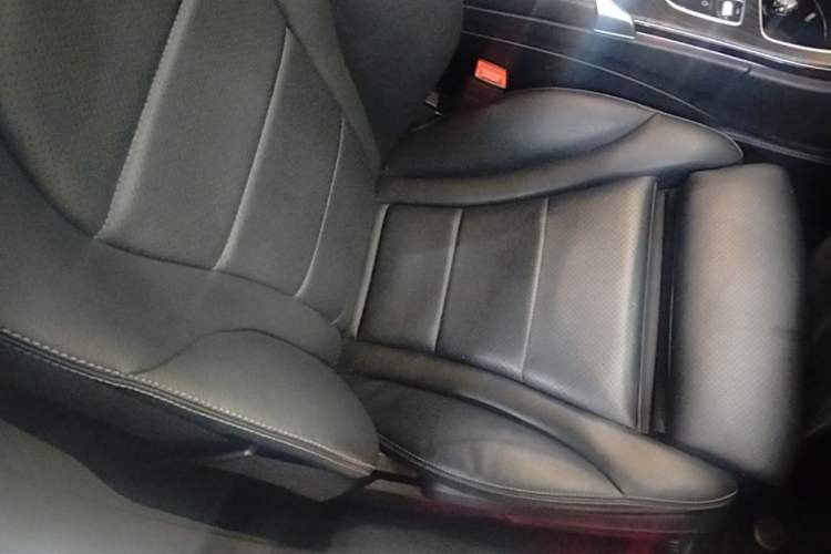 Used Mercedes-Benz C-Class 2020 Restyled C 200 L Fashion Edition Sport Version Right Front Seat