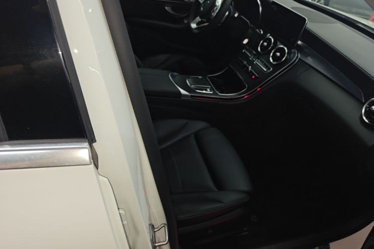 Used Mercedes-Benz C-Class 2020 Restyled C 260 L Sport Edition Right Front Seat