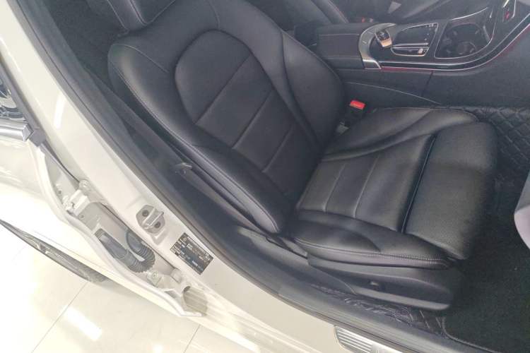 Used Mercedes-Benz C-Class 2020 Facelifted C 260 Estate Right Front Seat