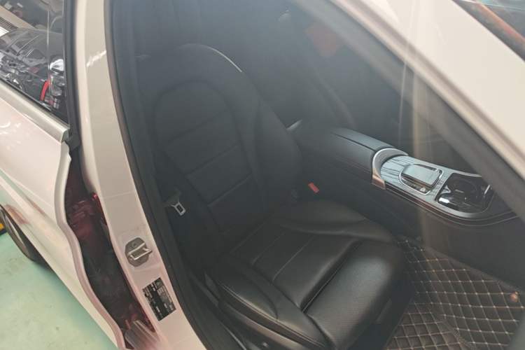 Used Mercedes-Benz C-Class 2020 Restyled C 260 L Sport Edition Right Front Seat