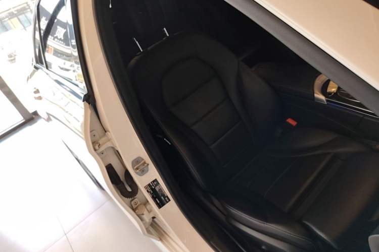 Used Mercedes-Benz C-Class 2020 Restyled C 200 L Fashion Edition Sport Version Right Front Seat