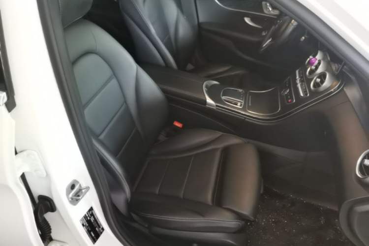 Used Mercedes-Benz C-Class 2020 Facelifted C 260 Estate Right Front Seat