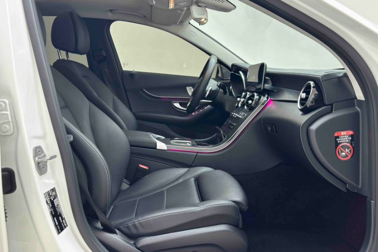 Used Mercedes-Benz C-Class 2020 Restyled C 260 L Sport Edition Right Front Seat