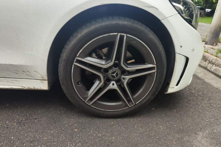 Used Mercedes-Benz C-Class 2020 C 260 Estate Right Front Wheel Hub