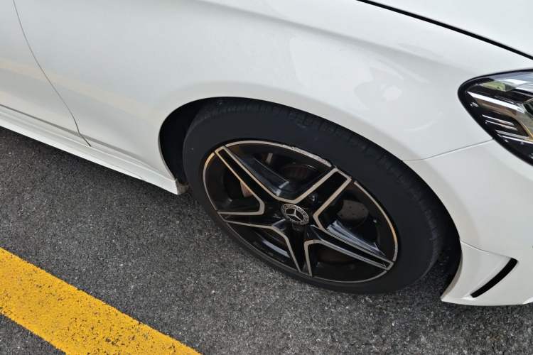 Used Mercedes-Benz C-Class 2020 C 200 Coupe Right Front Wheel Hub