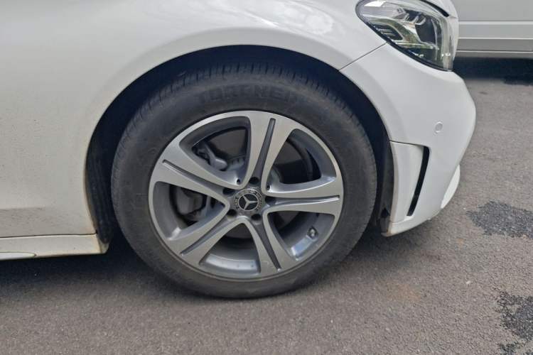 Used Mercedes-Benz C-Class 2020 C 260 L Sport Edition Right Front Wheel Hub