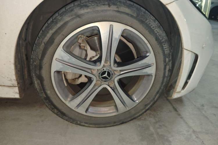 Used Mercedes-Benz C-Class 2020 C 260 L Sport Edition Right Front Wheel Hub