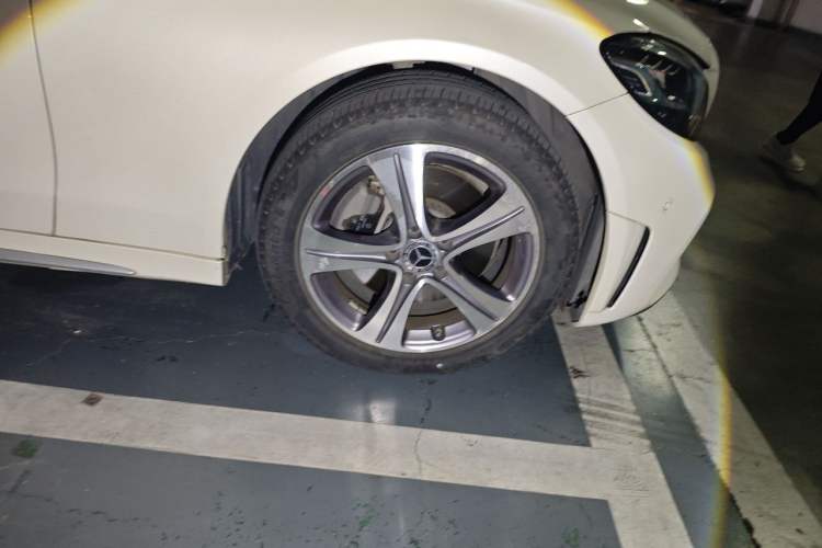 Used Mercedes-Benz C-Class 2020 C 260 L Sport Edition Right Front Wheel Hub