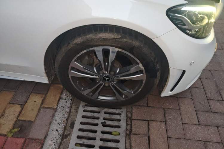 Used Mercedes-Benz C-Class 2020 C 200 L Fashion Edition Sport Version Right Front Wheel Hub
